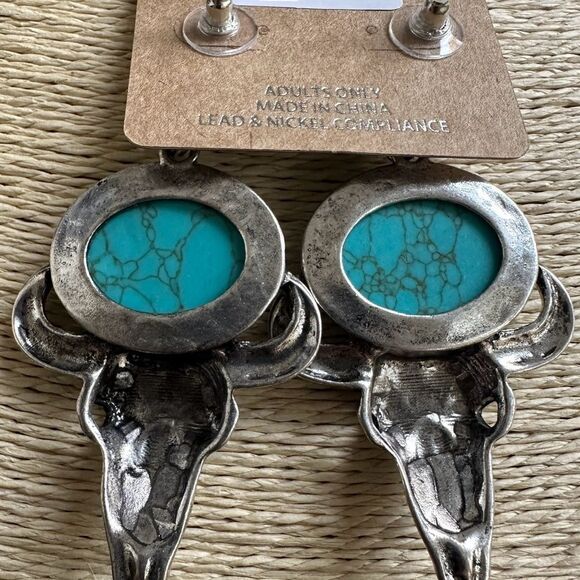 Western Earrings Faux Turquoise Silver Bull Skull Steer Cowgirl Nashville - Picture 3 of 3